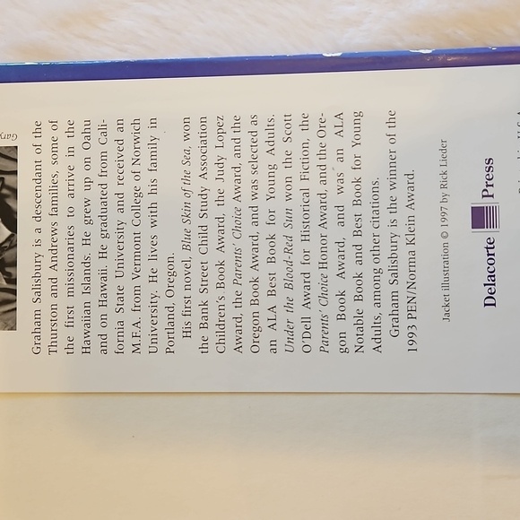 Shark Bait by Graham Salisbury  Delacorte Press Kids Toys Book - Picture 9 of 11